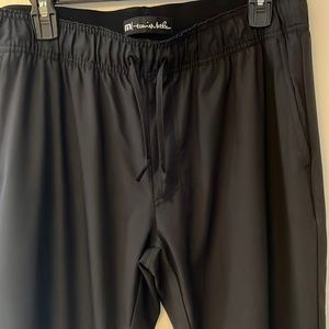 Travis Mathew Travel Pant 2.0 in Black Size Large